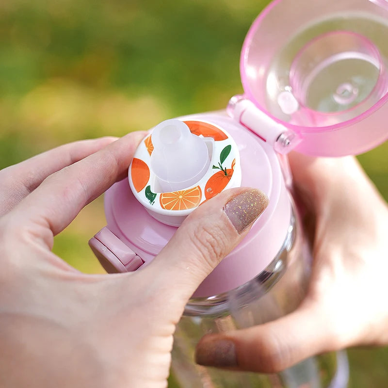 Bottiglia d'acqua alla frutta da 750 ml/25 + 7 capsule di frutta ideale per sport e attività all'aperto.