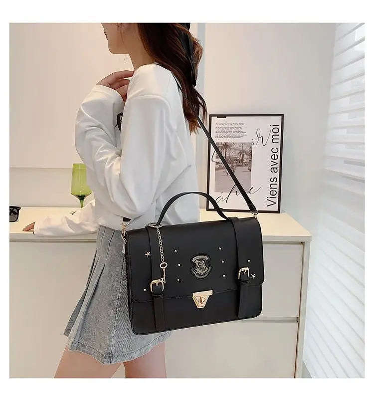 Borsa a tracolla: - “Incantesimi a Tracolla: Stile Britannico da Mago Moderno”