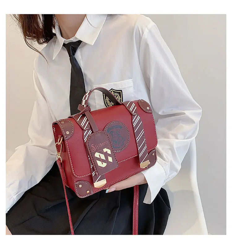 Borsa a tracolla: - “Incantesimi a Tracolla: Stile Britannico da Mago Moderno”