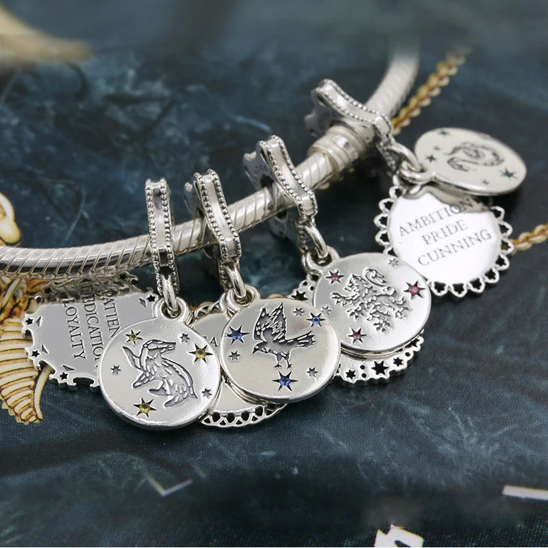 “Magia in Miniatura – Charm Ufficiale Harry Potter in Argento 925