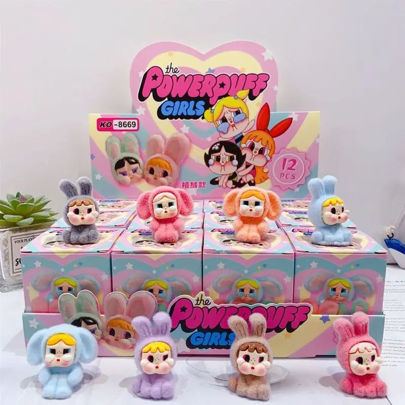 Scatola cieca di figurine in peluche di 12 pezzi con un bambino che piange, con alto valore estetico.
