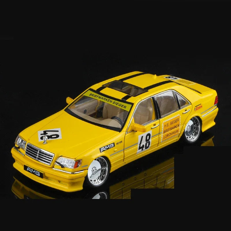 Modello di auto in scala 1:24 Mercedes Benz S320 W140 in lega con suono e luce, collezione di veicoli giocattolo.