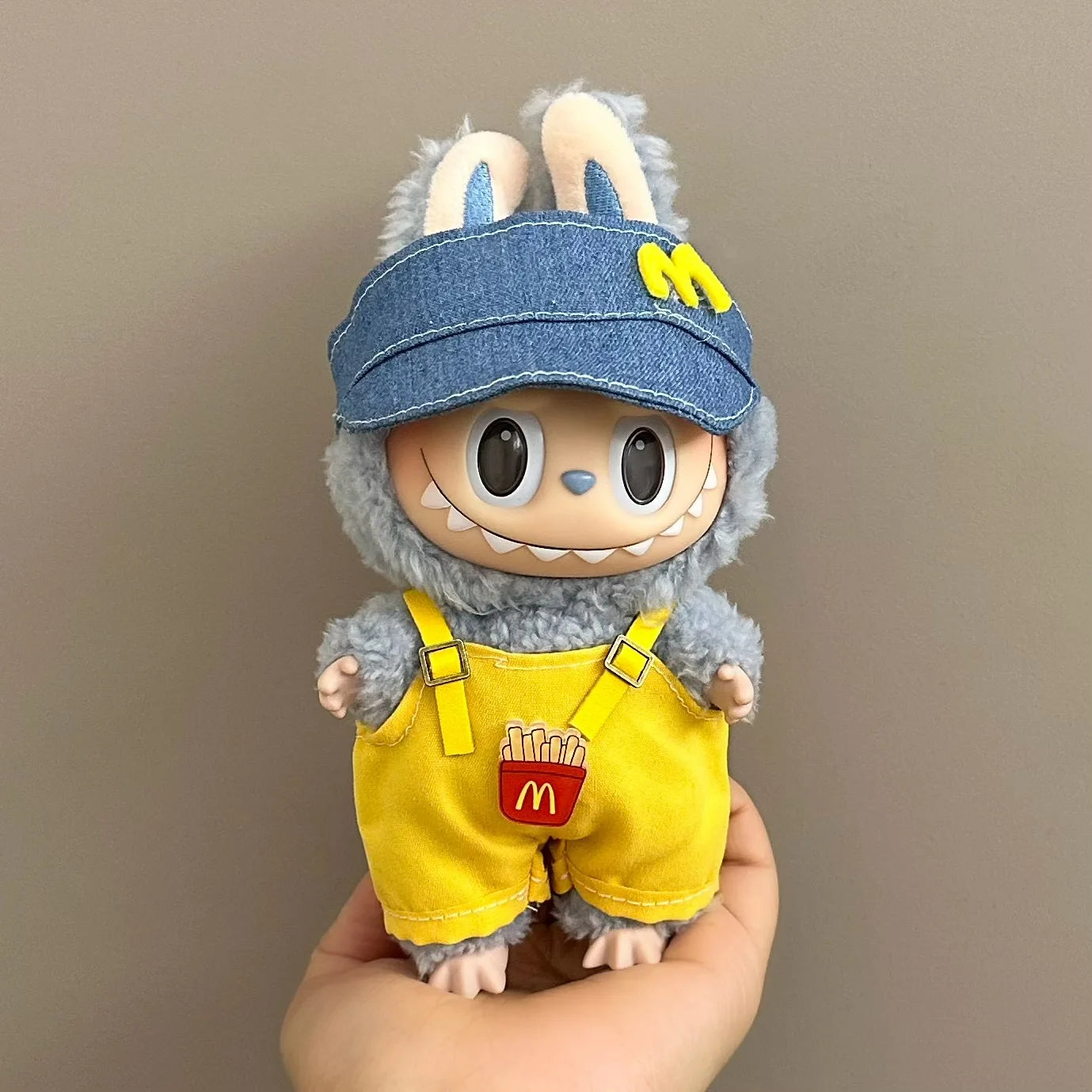 ✨ Accessori Labubu – Stile e Personalità per V1, V2, V3! ✨
👕 Vestiti e accessori unici per i tuoi pendenti Labubu! Dai cappelli alla moda agli outfit personalizzati, puoi trovare una vasta gamma di abbigliamento per