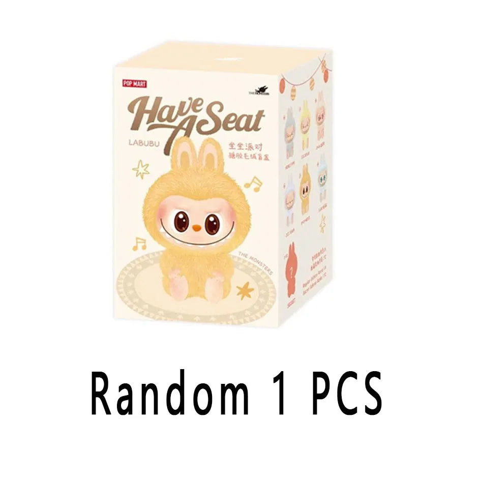 ✨ Labubu 3.0 – Have A Seat Series ✨
Un piccolo mostro dal grande carisma!
🟠 Colleziona il tuo Labubu preferito! Questa figura in vinile è un'aggiunta perfetta per gli amanti del design stravagante e delle creature a